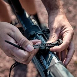 Fidlock TWIST Uni Base -Topeak Soldes Fidlock TWIST Uni Base Action 1