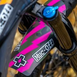 Muc-Off Ride Guard Avant -Topeak Soldes HERO Front Ride Guard CAMO 1900x crop center