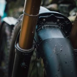 Mudhugger EVO Bolt-On - Garde-boue Pour Fourches Fox -Topeak Soldes Mudhugger BoltOnEVO 04